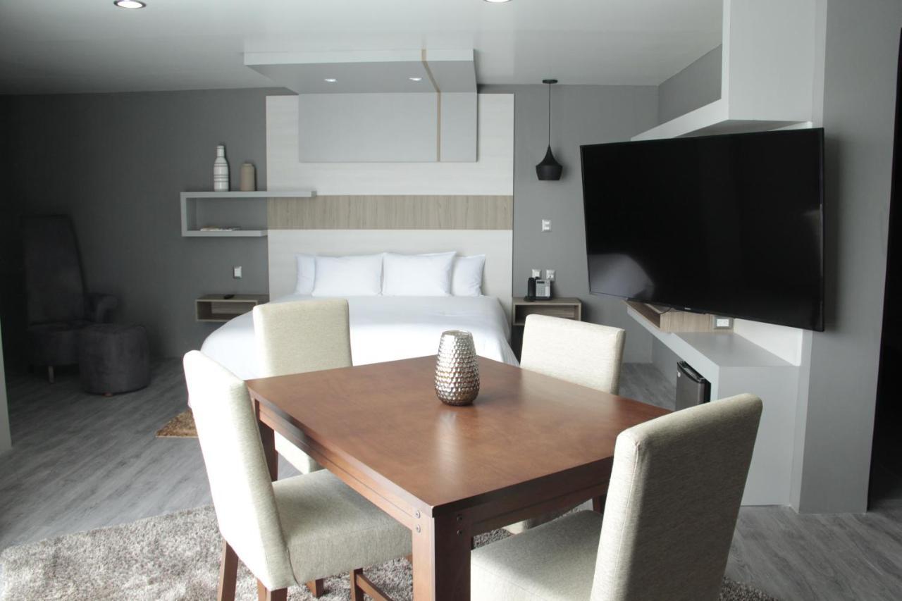 Esduma Hk Hotel Pachuca Exteriör bild
