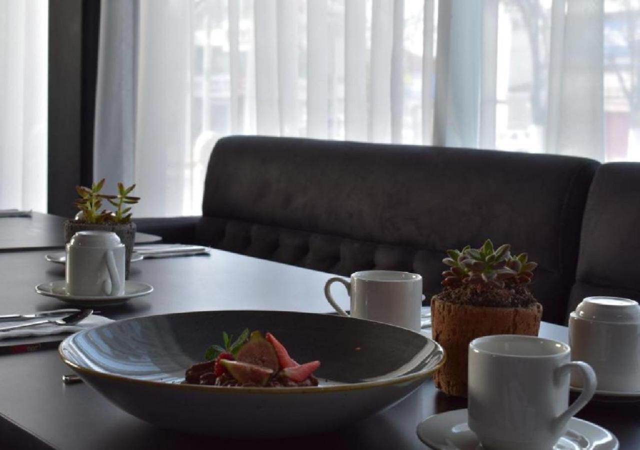 Esduma Hk Hotel Pachuca Exteriör bild