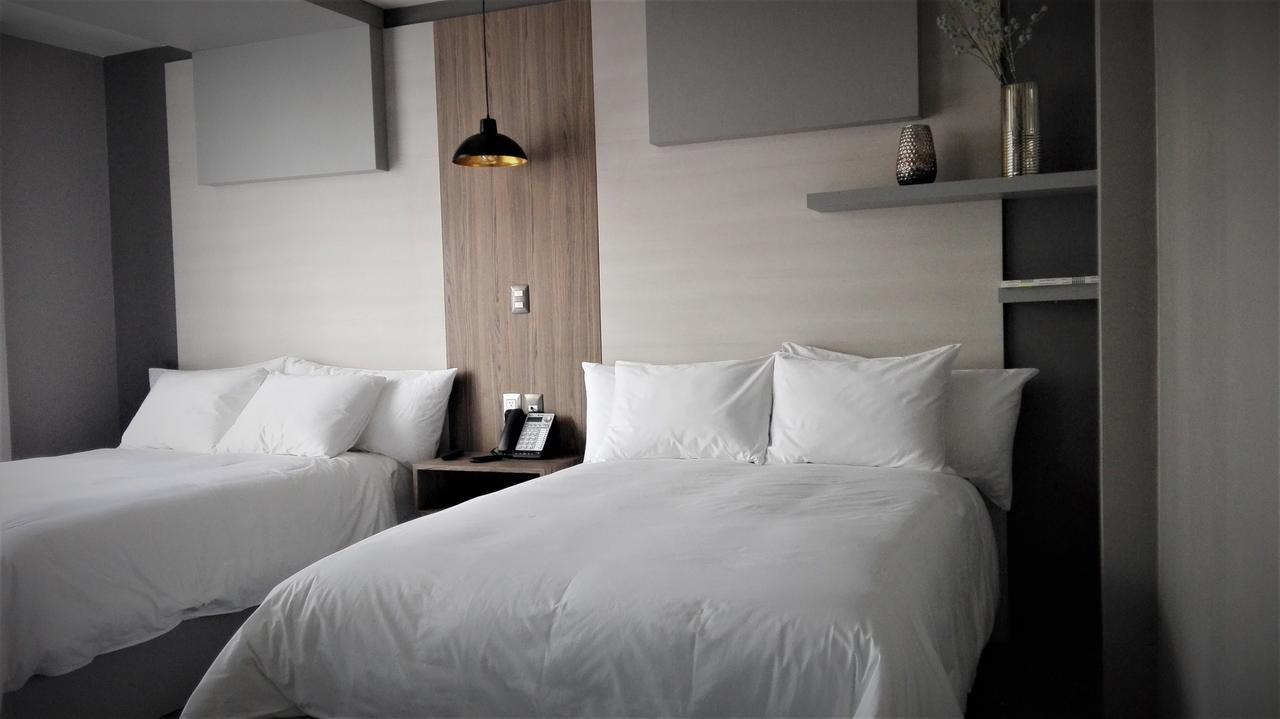 Esduma Hk Hotel Pachuca Exteriör bild