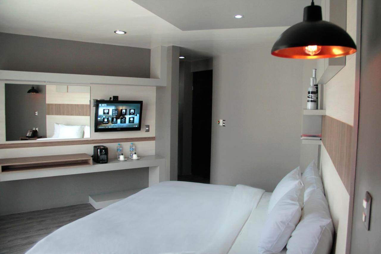 Esduma Hk Hotel Pachuca Exteriör bild