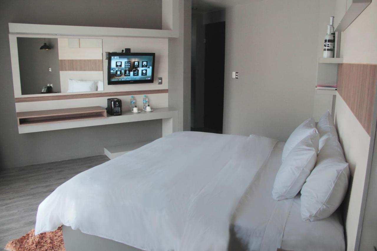 Esduma Hk Hotel Pachuca Exteriör bild